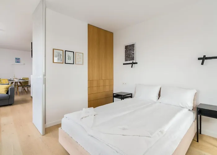 Apartamento 14th Floor City Center View Towarowa 37 By Renters Poznan