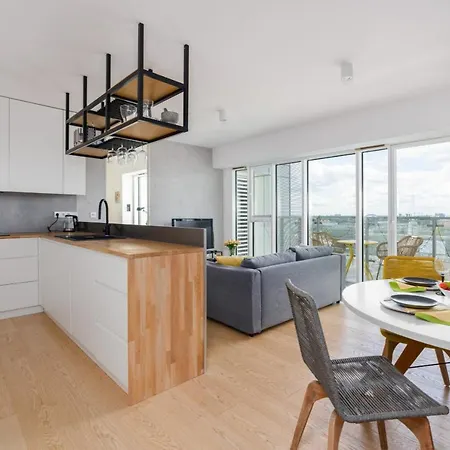 14th Floor Center View Towarowa 37 By Renters Apartment Posen